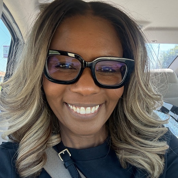 Meet your Posher, Dorian - Picture 1 of 1